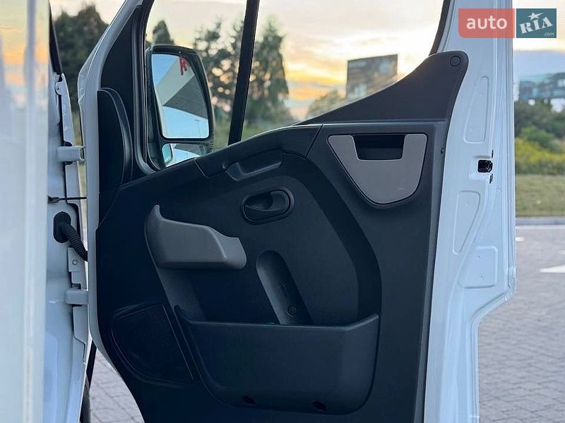 Грузовой фургон Renault Master 2019 в Львове