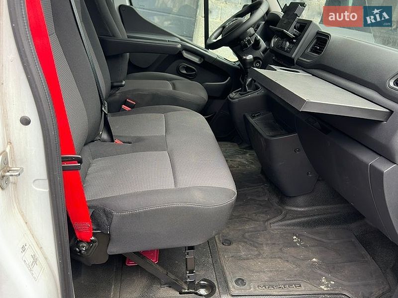 Грузовой фургон Renault Master 2022 в Львове