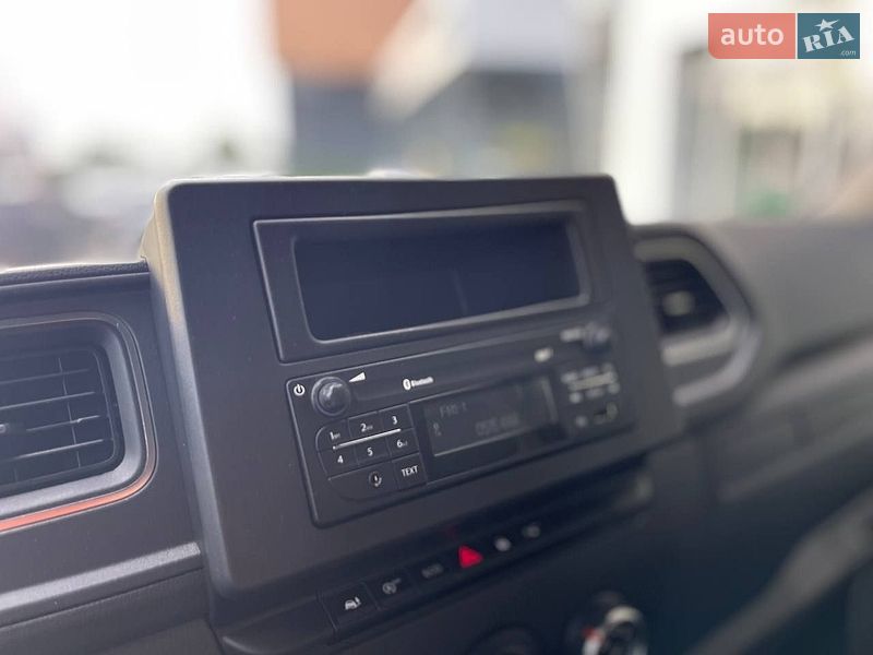 Грузовой фургон Renault Master 2020 в Черновцах