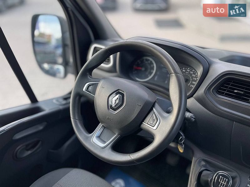 Грузовой фургон Renault Master 2020 в Черновцах