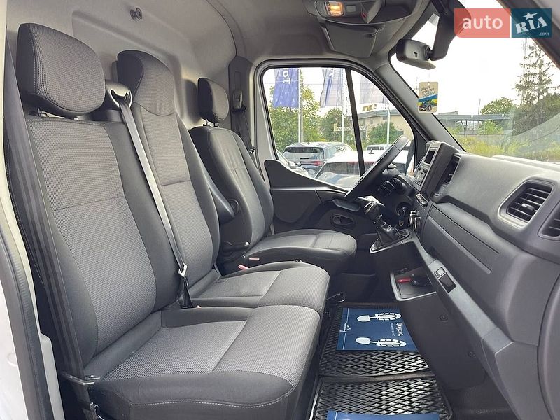 Грузовой фургон Renault Master 2020 в Черновцах