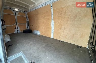 Грузовой фургон Renault Master 2020 в Черновцах