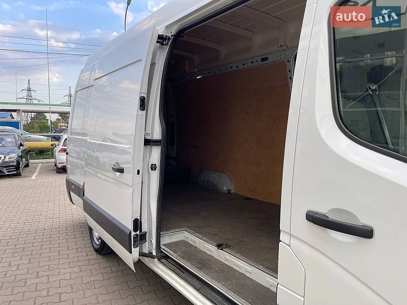 Грузовой фургон Renault Master 2020 в Черновцах