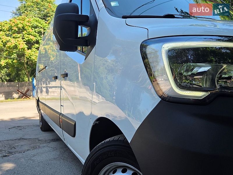 Вантажний фургон Renault Master 2021 в Дніпрі