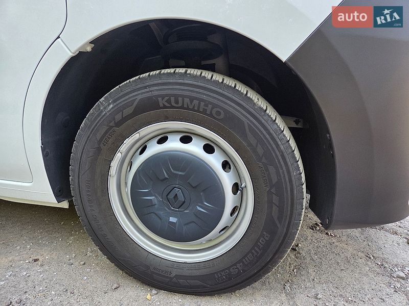 Вантажний фургон Renault Master 2021 в Дніпрі