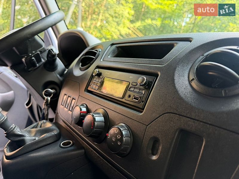Микроавтобус грузовой (до 3,5т) Renault Master 2015 в Дрогобыче