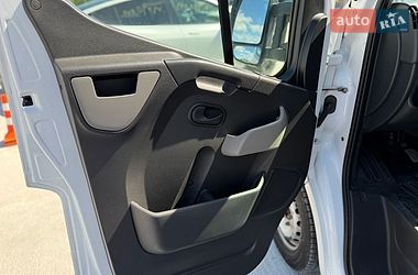 Вантажний фургон Renault Master 2018 в Львові