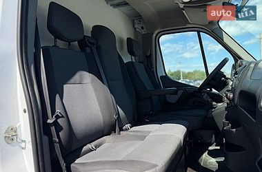 Вантажний фургон Renault Master 2018 в Львові