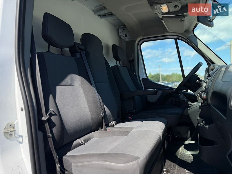 Вантажний фургон Renault Master 2018 в Львові