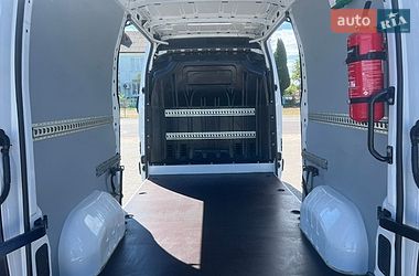Вантажний фургон Renault Master 2022 в Лопатині