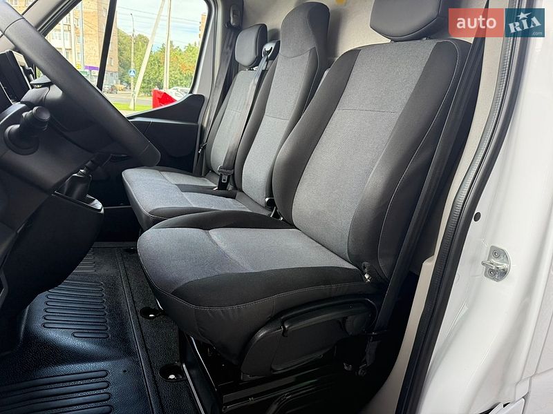 Вантажний фургон Renault Master 2022 в Луцьку