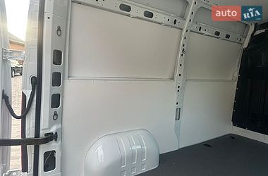 Грузовой фургон Renault Master 2017 в Ровно