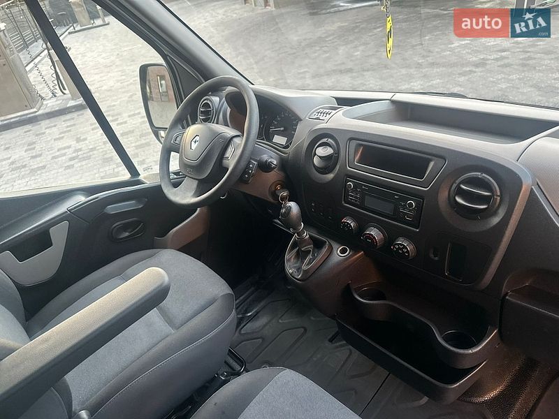 Грузовой фургон Renault Master 2017 в Ровно