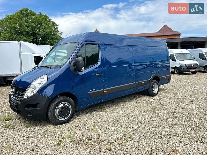 Грузовой фургон Renault Master 2016 в Хусте