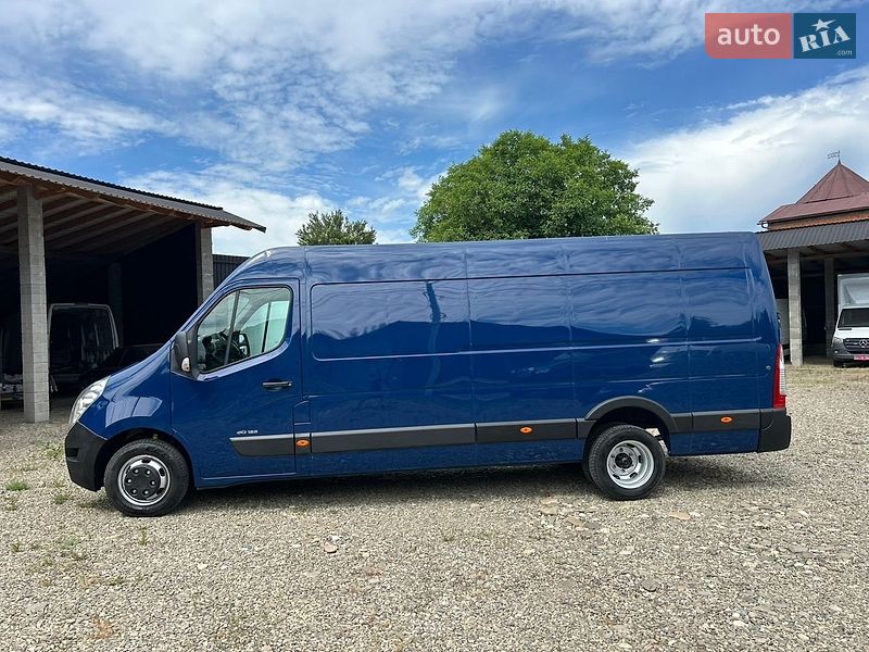 Грузовой фургон Renault Master 2016 в Хусте