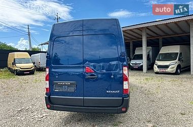 Грузовой фургон Renault Master 2016 в Хусте