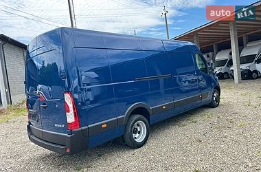 Грузовой фургон Renault Master 2016 в Хусте