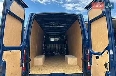Грузовой фургон Renault Master 2016 в Хусте