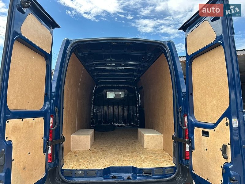 Грузовой фургон Renault Master 2016 в Хусте
