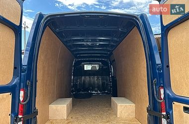 Грузовой фургон Renault Master 2016 в Хусте