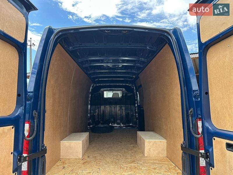 Грузовой фургон Renault Master 2016 в Хусте