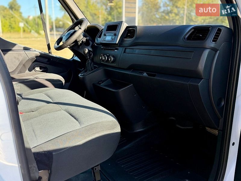 Борт Renault Master 2022 в Рівному