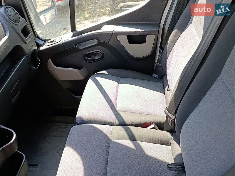 Тентованый Renault Master 2016 в Киеве