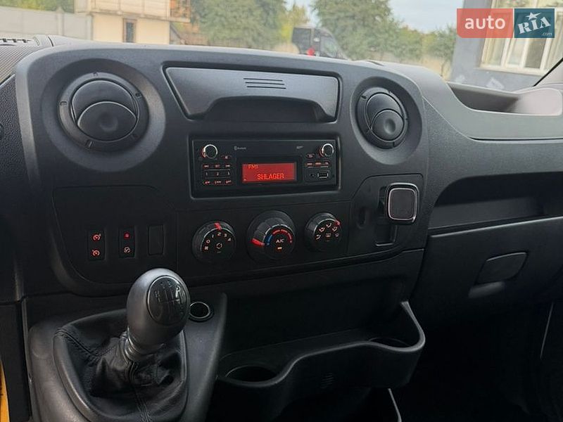 Евакуатор Renault Master 2017 в Рівному