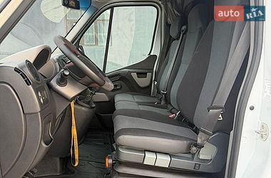Евакуатор Renault Master 2017 в Рівному