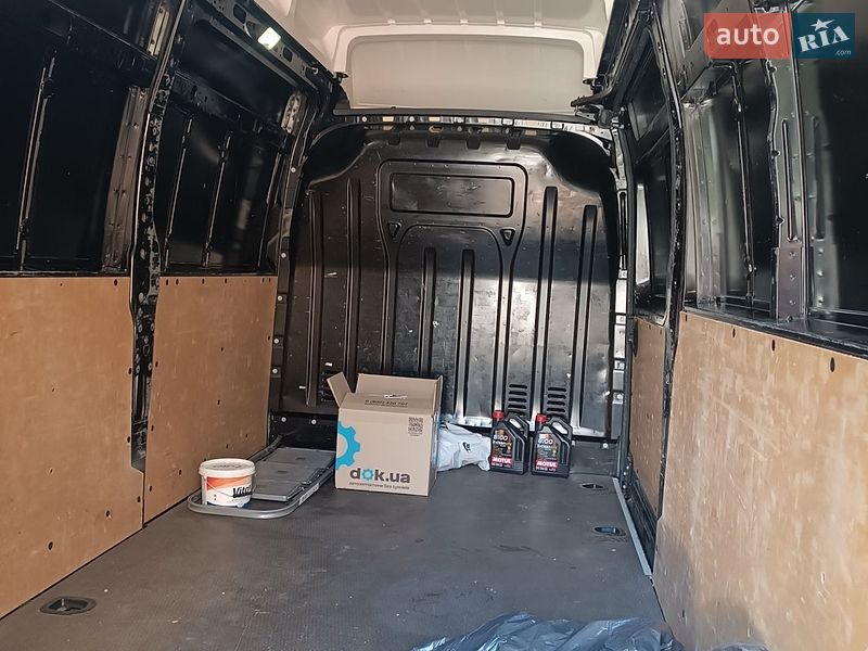 Грузовой фургон Renault Master 2023 в Житомире