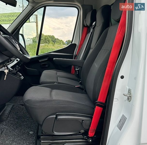 Грузовой фургон Renault Master 2022 в Львове