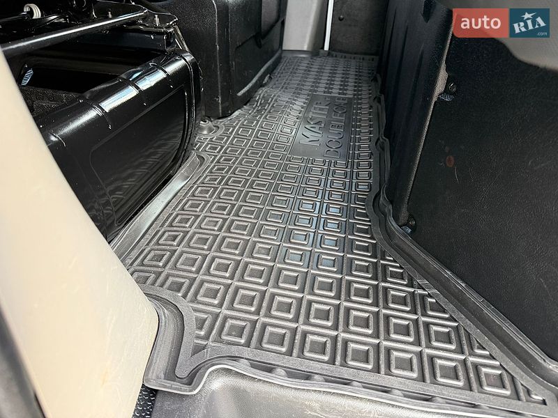 Борт Renault Master 2021 в Дубні