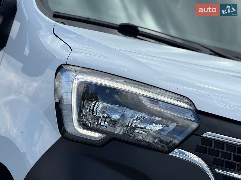 Інші вантажівки Renault Master 2022 в Дубні