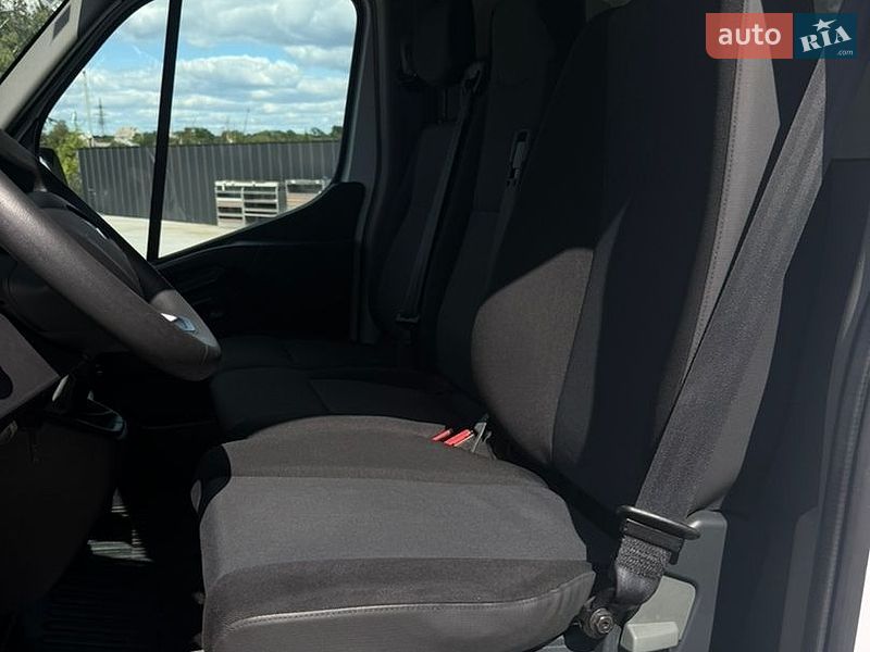 Інші вантажівки Renault Master 2022 в Дубні