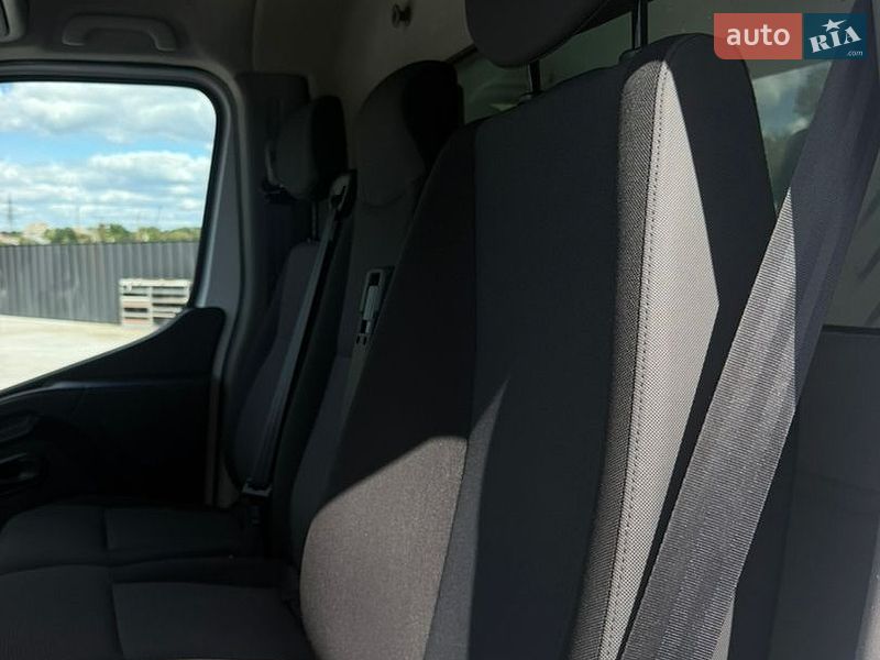 Інші вантажівки Renault Master 2022 в Дубні