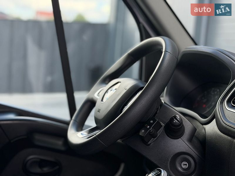 Інші вантажівки Renault Master 2022 в Дубні