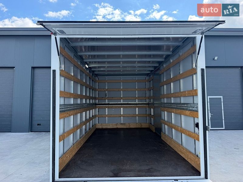 Інші вантажівки Renault Master 2022 в Дубні