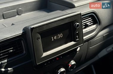 Інші вантажівки Renault Master 2022 в Дубні