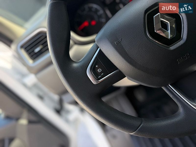 Інші вантажівки Renault Master 2022 в Дубні