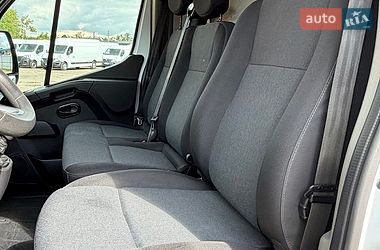Вантажний фургон Renault Master 2023 в Млиніві