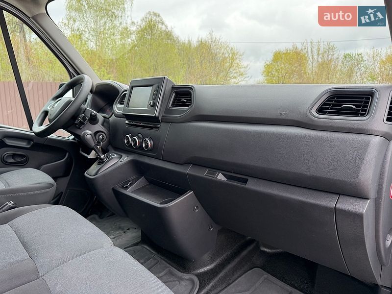 Вантажопасажирський фургон Renault Master 2021 в Дубні