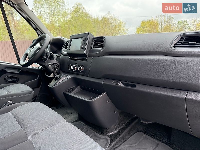 Вантажопасажирський фургон Renault Master 2021 в Дубні