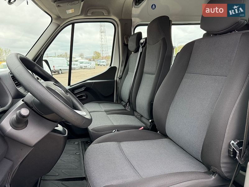 Вантажопасажирський фургон Renault Master 2021 в Дубні