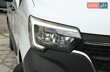 Вантажний фургон Renault Master 2021 в Бердичеві