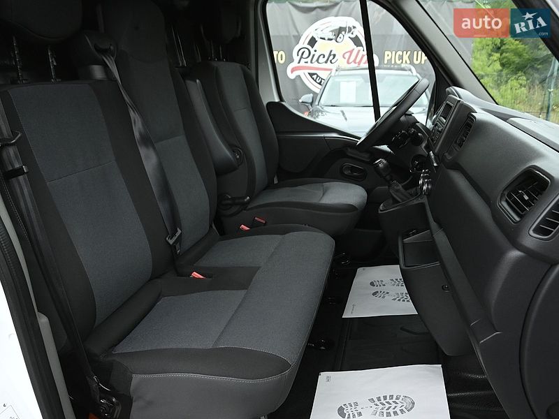 Вантажний фургон Renault Master 2021 в Бердичеві
