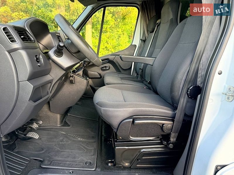 Тентованый Renault Master 2021 в Киеве