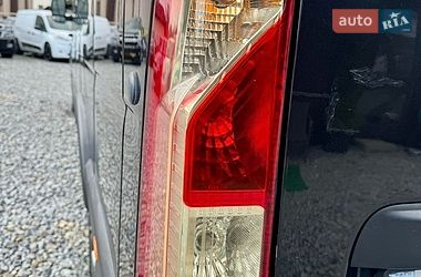 Грузовой фургон Renault Master 2016 в Черновцах