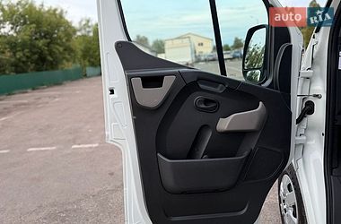 Вантажний фургон Renault Master 2017 в Дубні