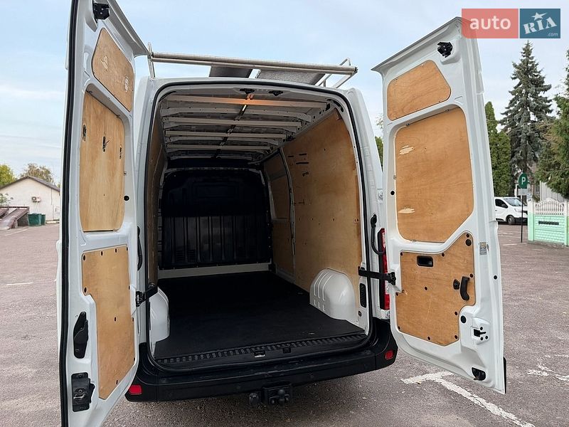 Вантажний фургон Renault Master 2017 в Дубні