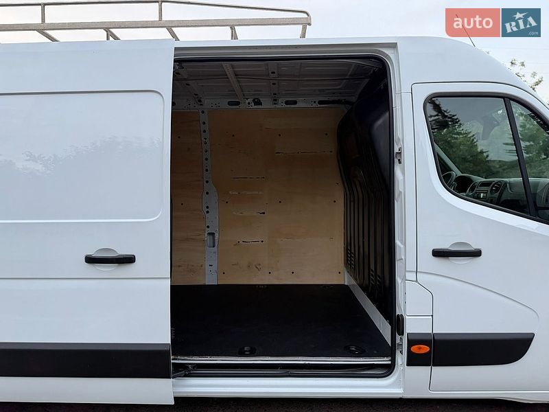 Вантажний фургон Renault Master 2017 в Дубні